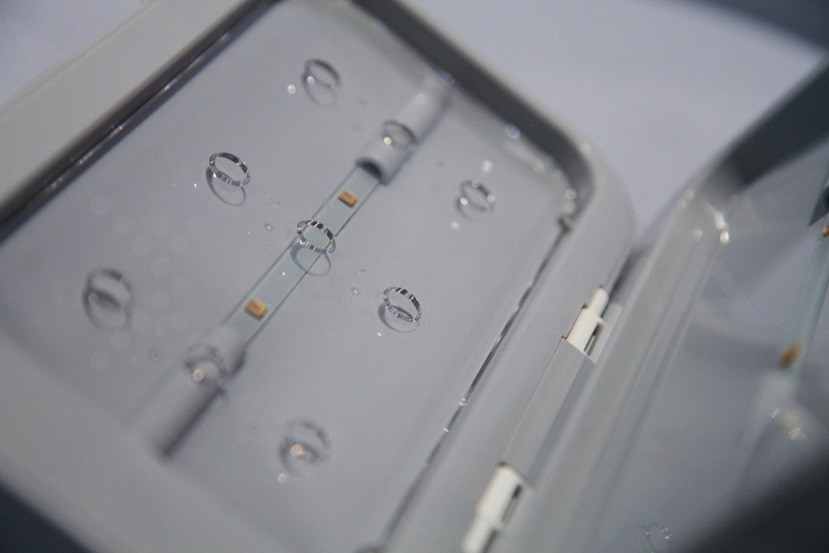 Dimbuyshop Lexuma XGerm Pro LED UV Light Sanitizer for phone disinfection smartphone UV紫外線 消毒器 殺菌 滅菌 細菌 消毒 電話消毒 藏菌量 消毒噴霧 手機消毒盒 手機消毒器 手機如何消毒 手機紫外綫消毒器 流線型設計 6分鐘消毒