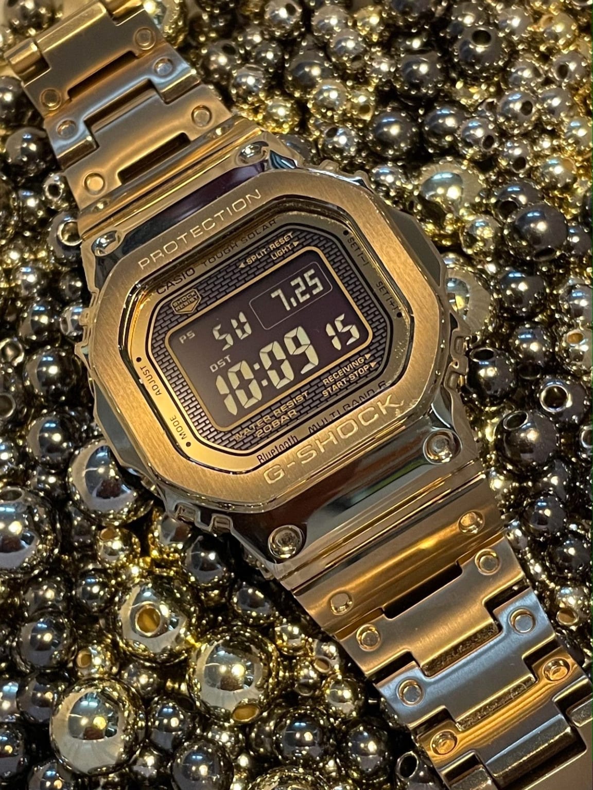 卡西歐 GMW-B5000GD-9DR - 佩戴腕上（4）