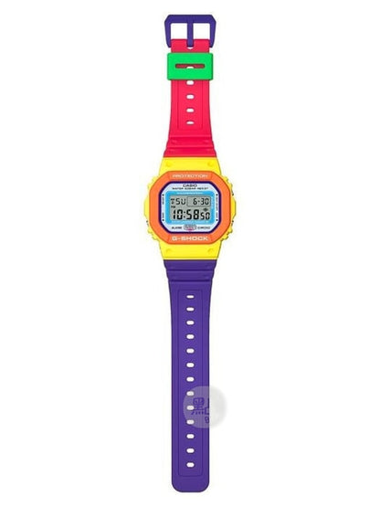 CASIO DW-5610DN-9DR G-Shock 樹脂錶帶 200米防水 - 手錶側面圖，展示多色錶帶分段
