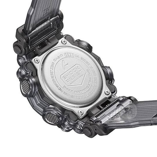 CASIO GA-900SKE-8AJR G-Shock 200M 防水 防震 - 不鏽鋼錶背細節