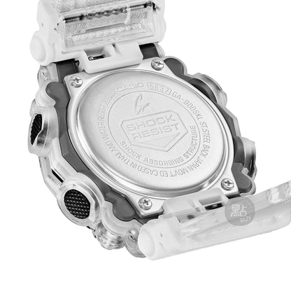 CASIO GA-900SKL-7AER G-Shock 200M 防水 防震 - 半透明錶殼四分之三角度圖