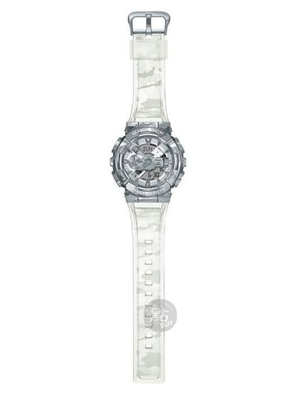 CASIO GM-110SCM-1AER 類比-數位 GM-110 Series 手錶 - 全身圖，展示半透明迷彩錶帶