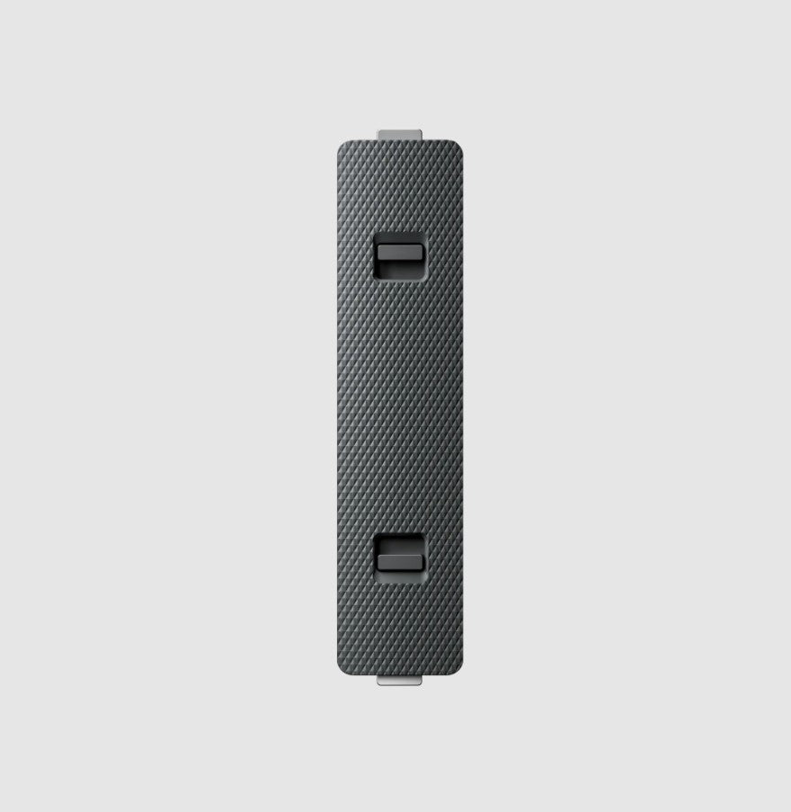 insta360-x5-battery-side