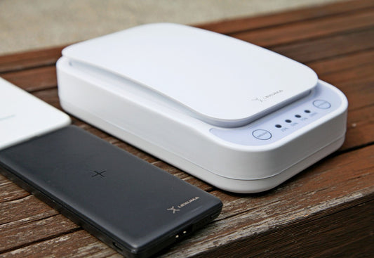 Dimbuyshop Lexuma XGerm UV Light Sanitizer for phone disinfection smartphone UV紫外線 消毒器 殺菌 滅菌 細菌 消毒 電話消毒 藏菌量 消毒噴霧 手機消毒盒 手機消毒器 手機如何消毒 手機紫外綫消毒器 白色