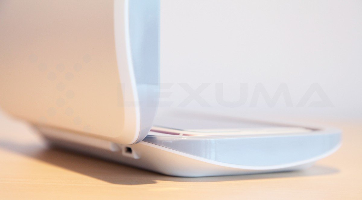 Lexuma-XGerm-Pro-Compact-Phone-UV-Sanitizer-open