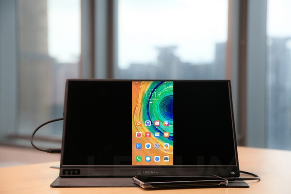 Lexuma XScreen - Portable Monitor 15.6 Touch 1920x1080 XScreen IPS Ultra Slim Type-C HDMI 1080P Full HD USB Powered Lexuma XScreen - 15.6寸IPS超薄便攜觸控螢幕 connection with mobile